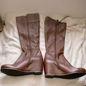 Brown real leather boots🤯